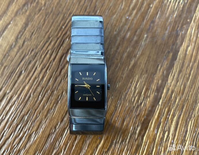 Женские часы Rado на изящную руку