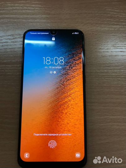 Samsung Galaxy A50, 4/64 гб