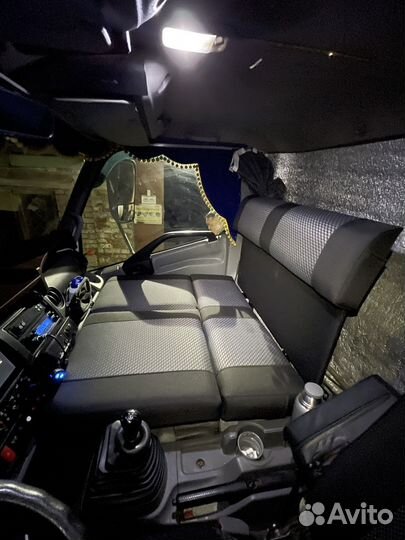 Сиденье-спальник на Toyota hino 300 и др