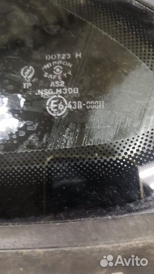 Cтекло правое левое боковое глухое Mazda 626