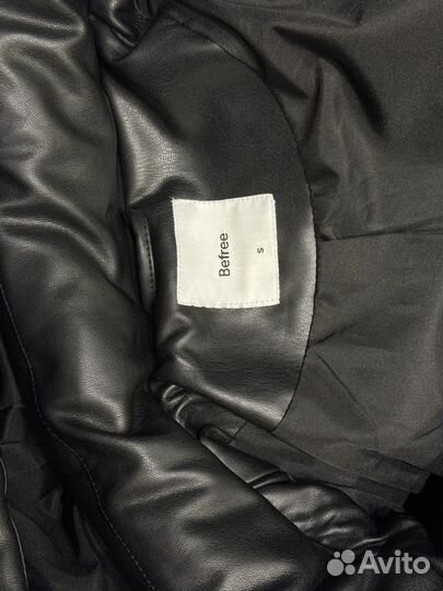 Две куртки демисезон