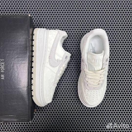 Кроссовки Nike air force 1 lux