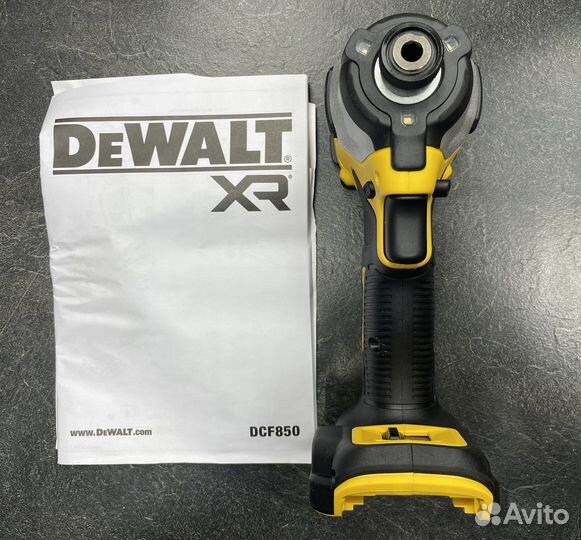 Бесщёточный импульсный шуруповерт Dewalt 18 DCF850