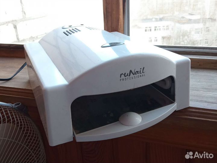 Лампа для ногтей