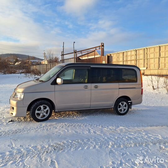 Honda Stepwgn 2.0 AT, 2001, 373 000 км