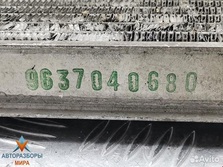 Радиатор (основной) Peugeot 307 2003 1330J3