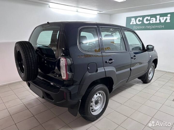 ВАЗ Niva Travel 1.7 МТ, 2022, 74 км