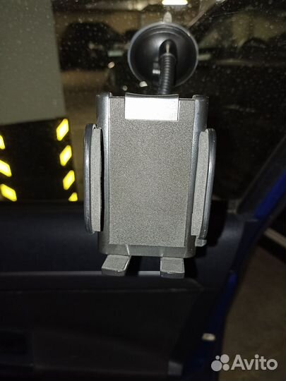 Держатель для телефона в машину