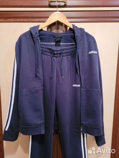 Женский спортивный костюм adidas