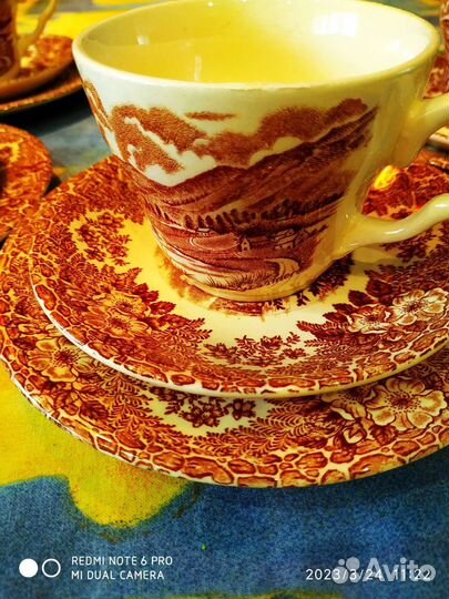 Тарелки 6шт.Англия и 4 чашки