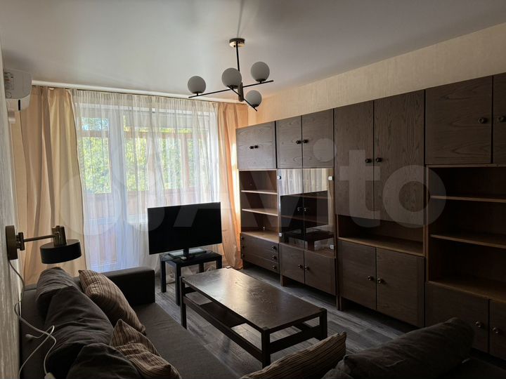 2-к. квартира, 50 м², 4/9 эт.