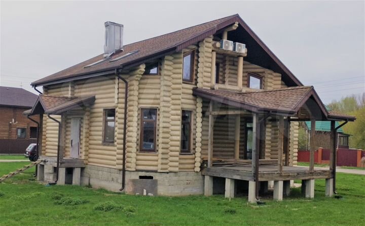 Дом 210 м² на участке 21,5 сот.