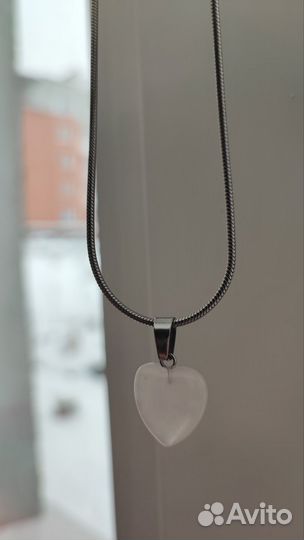 Кулоны из камня новые