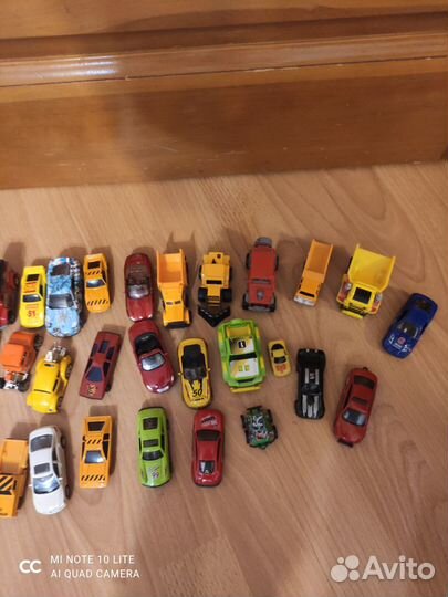 Машинки из яиц Welly