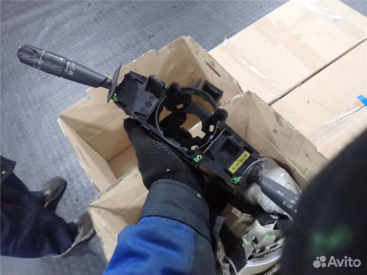 Переключатель поворотов и дворников Peugeot 806, 1