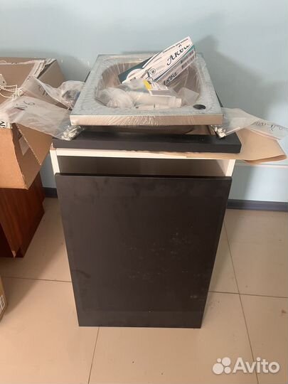 Раковина с тумбой