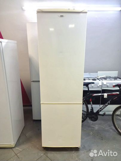 Холодильник zanussi. Доставка. Гарантия