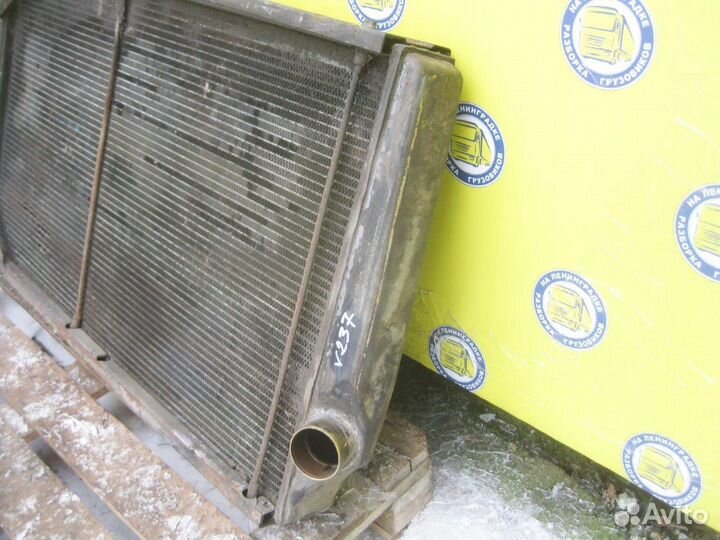 Радиатор системы охлаждения 3121352 920*920 volvo
