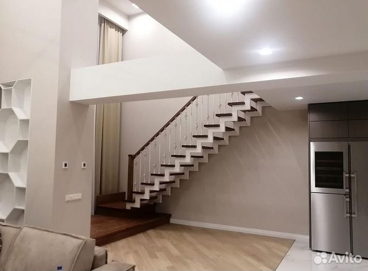 Лестница на металлокаркасе