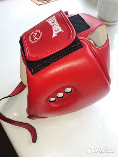 Боксерский шлем