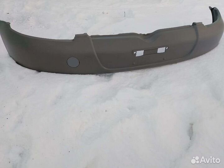 Продам бампер передний toyota vitz