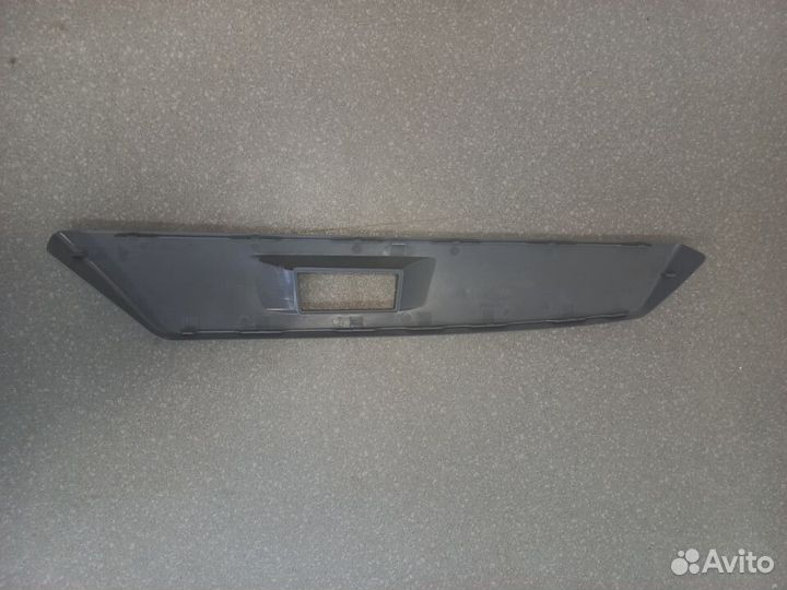 Накладка кронштейна зеркала правого Volvo FH4 FM4