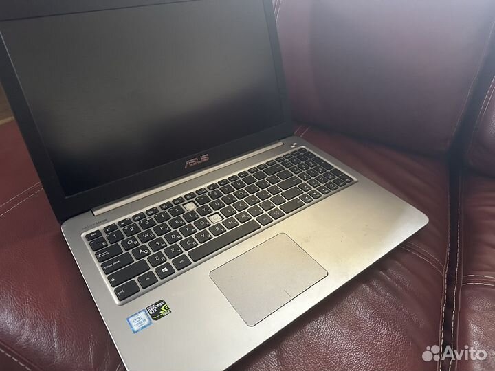 Ноутбук asus