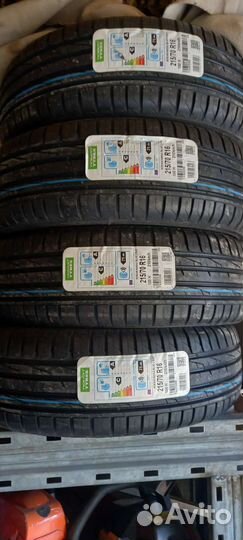 Nokian Tyres Hakka Blue 215/70 R16 100