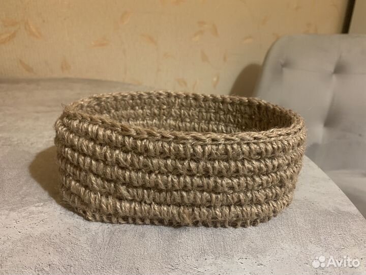 Интерьерная корзина из джута