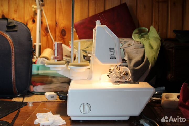 Оверлок juki мо 644d