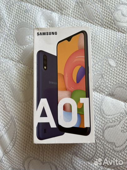 Телефон Samsung A01