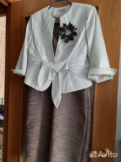 Костюм женский