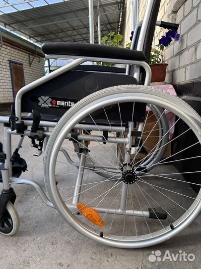 Кресло коляска инвалидная merits