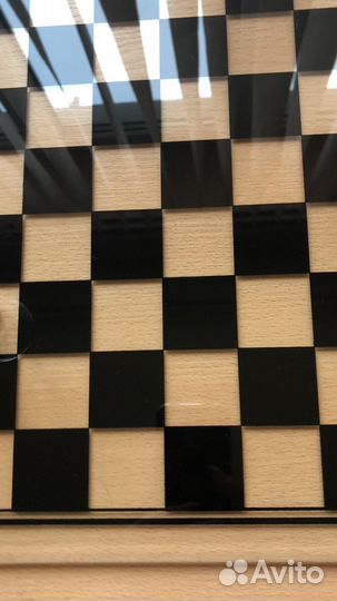 Шахматы, набор из 32 стопок и стеклянной подставки