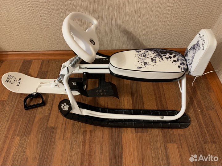 Детский снегокат со спинкой