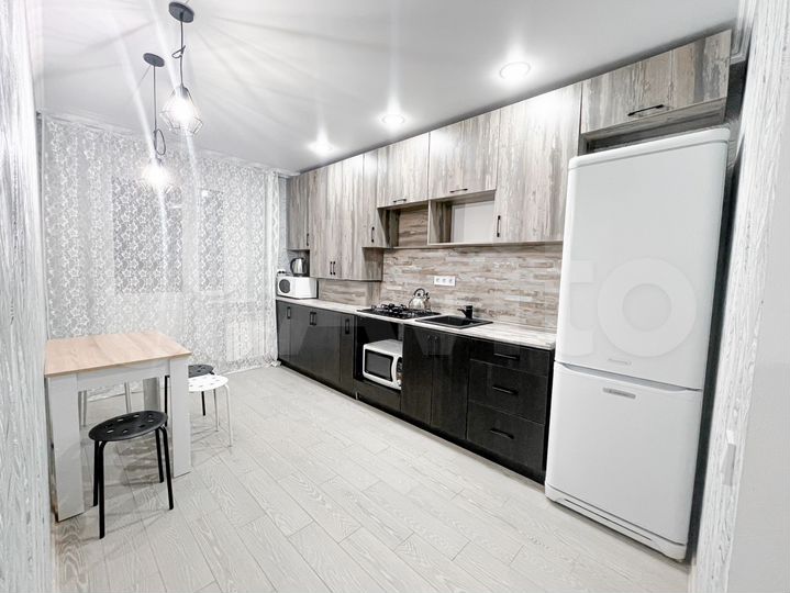 2-к. квартира, 70 м², 3/6 эт.