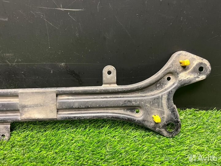 Распорка левая Lexus Gs430 UZS190 3uzfe 2005