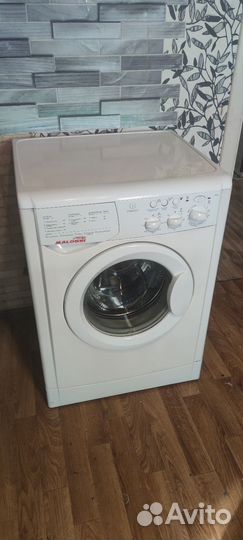 Стиральная машина indesit 6 кг Отличная