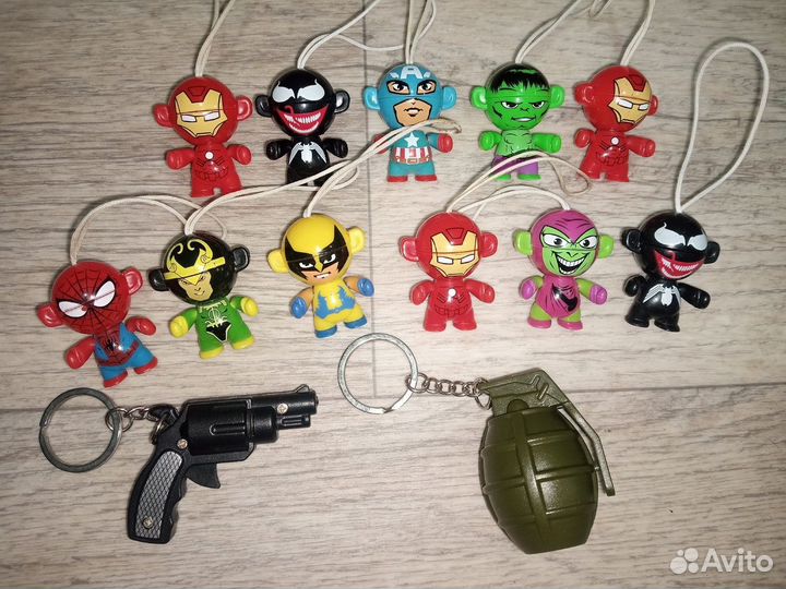 Брелки, украшения для рюкзака, супер герои, киндер
