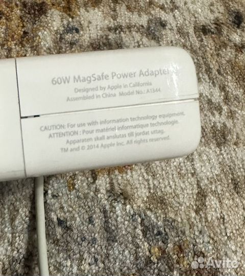 Зарядное устройство на macbook MagSafe - оригинал