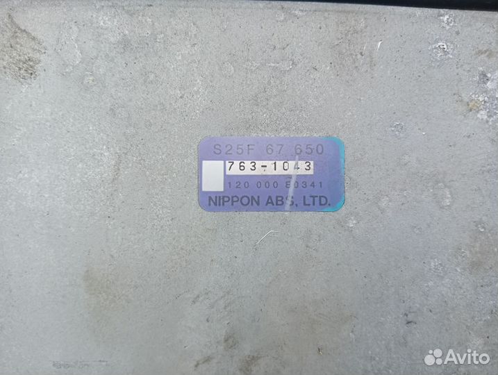 Блок управления ABS Mazda Bongo Friendee 2.5 WL