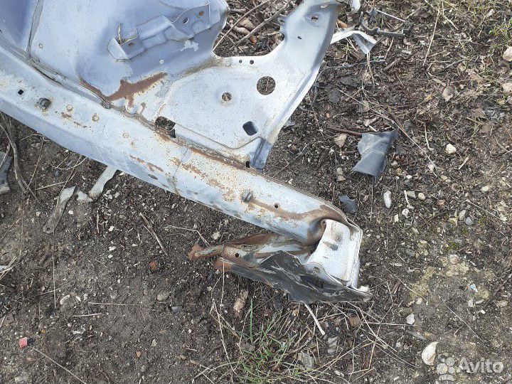 Ланжерон левый Subaru Legacy BL5