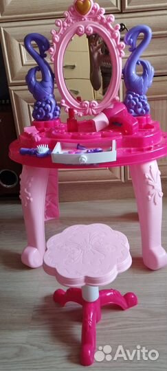 Детский туалетный столик для девочки
