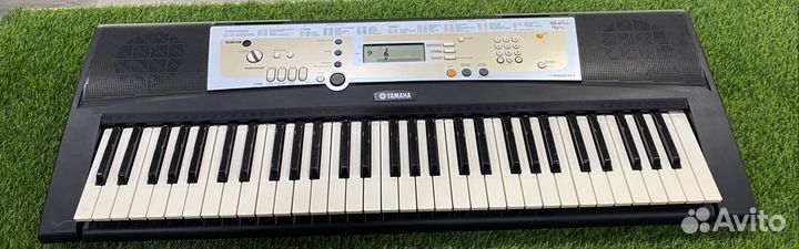 Синтезатор Yamaha PSR-R200