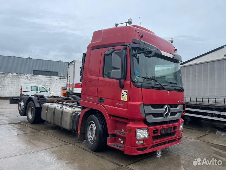 На разборе Mercedes-Benz Actros MP2