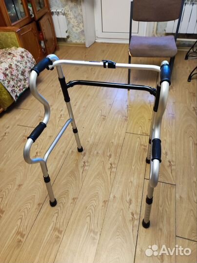 Ходунки для взрослых двухуровневые складные w HR