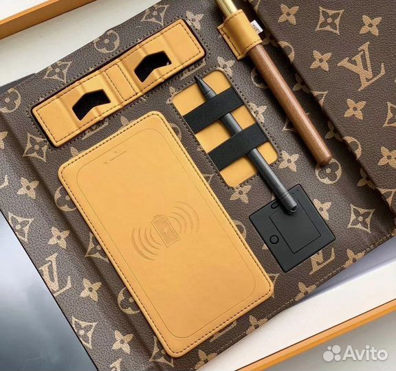 Блокнот с powerbank louis vuitton