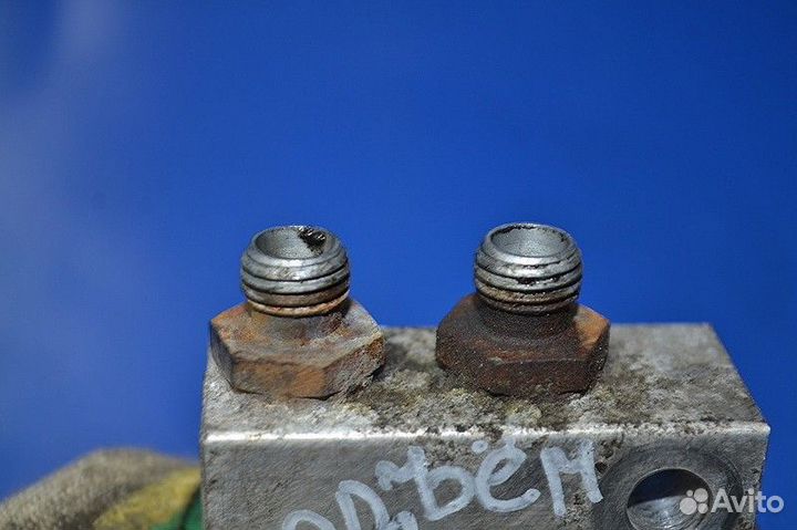 Система подъема кабины / Другие части iveco Strali