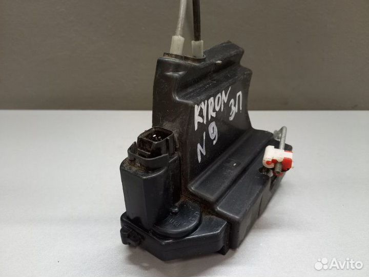 Замок двери задний правый Ssang Yong Kyron 2011