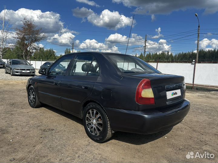 Hyundai Accent, 2003